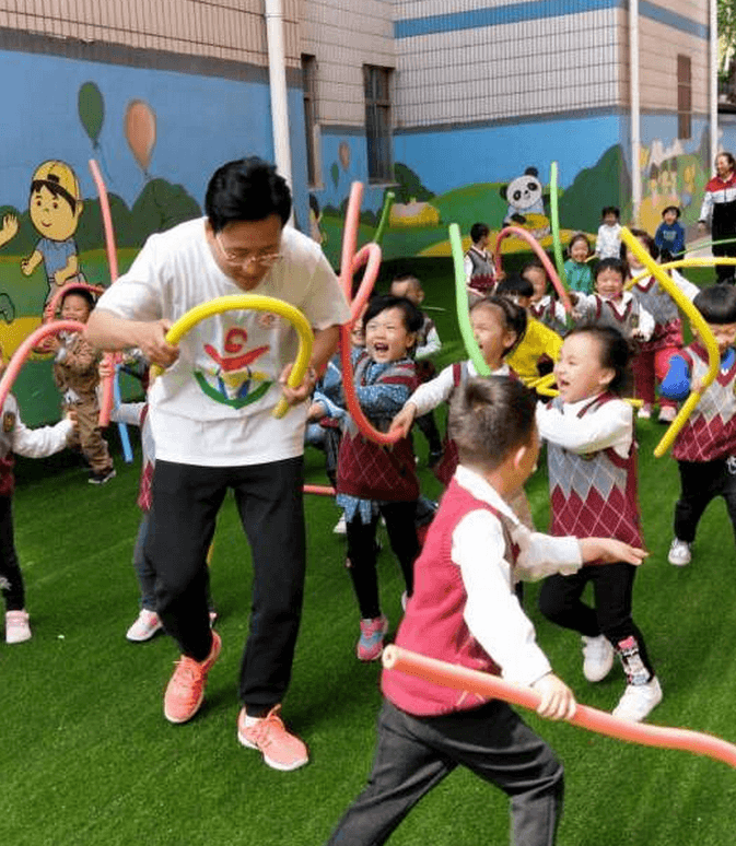 育兒知識(shí)幼兒園新生入園，家長(zhǎng)十三忌